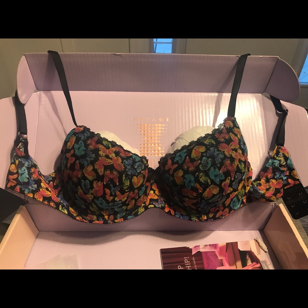 Bras - Picture 3 of 3